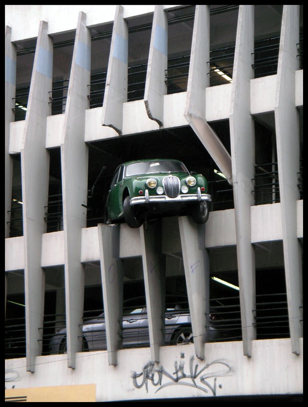 Jaguar 1995 Victor Hugo parking